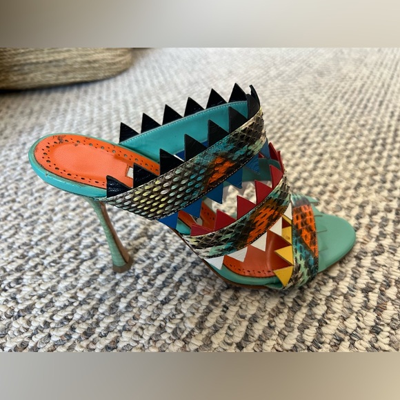 Manolo Blahnik heels size 37.5 EU - Picture 5 of 13